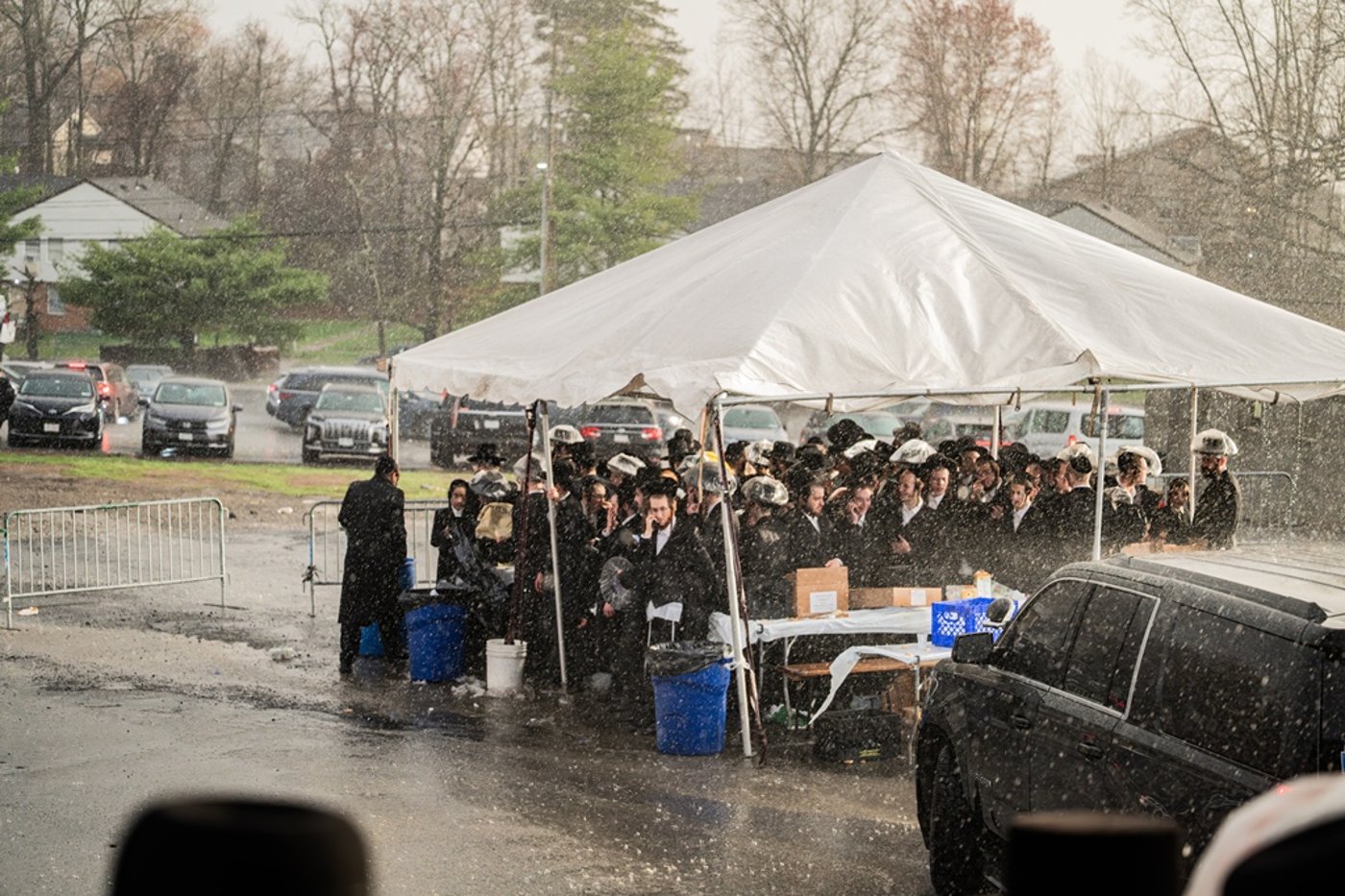 המונים בעליה לציון ביומא דהילולא