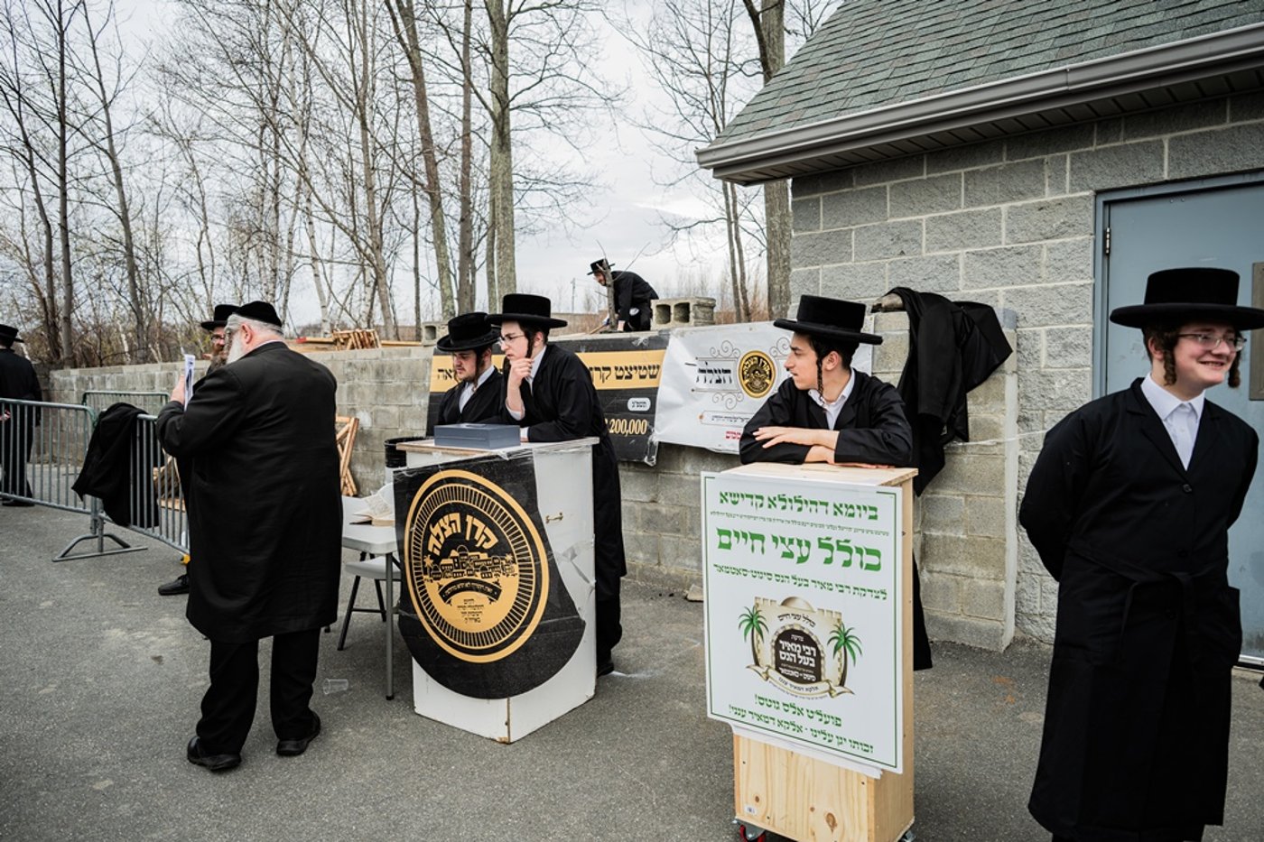 המונים בעליה לציון ביומא דהילולא