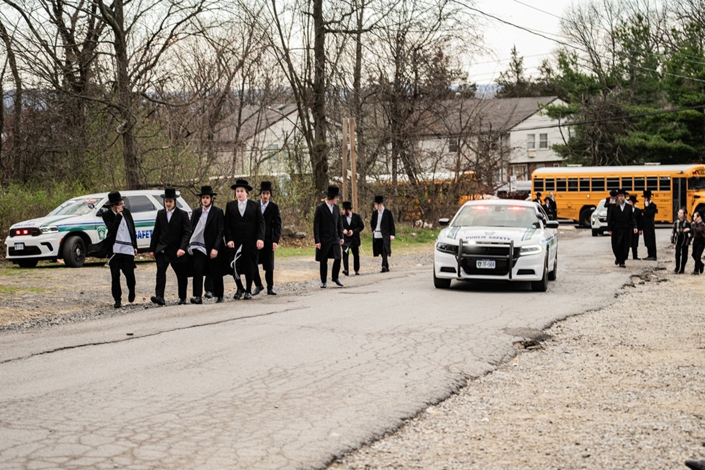 המונים בעליה לציון ביומא דהילולא