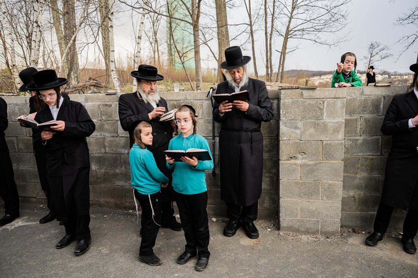 המונים בעליה לציון ביומא דהילולא