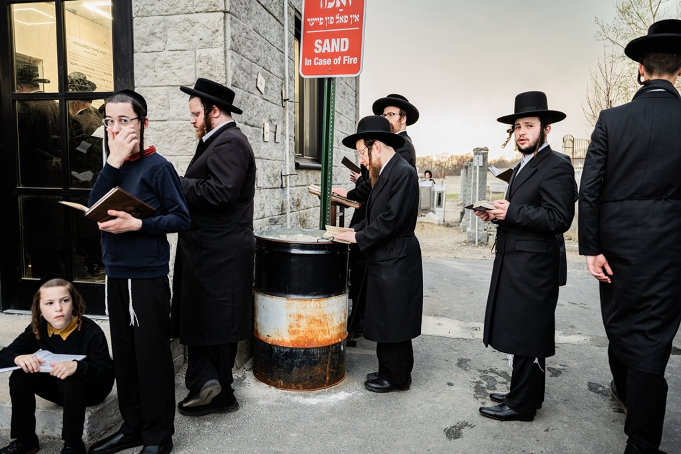 המונים בעליה לציון ביומא דהילולא