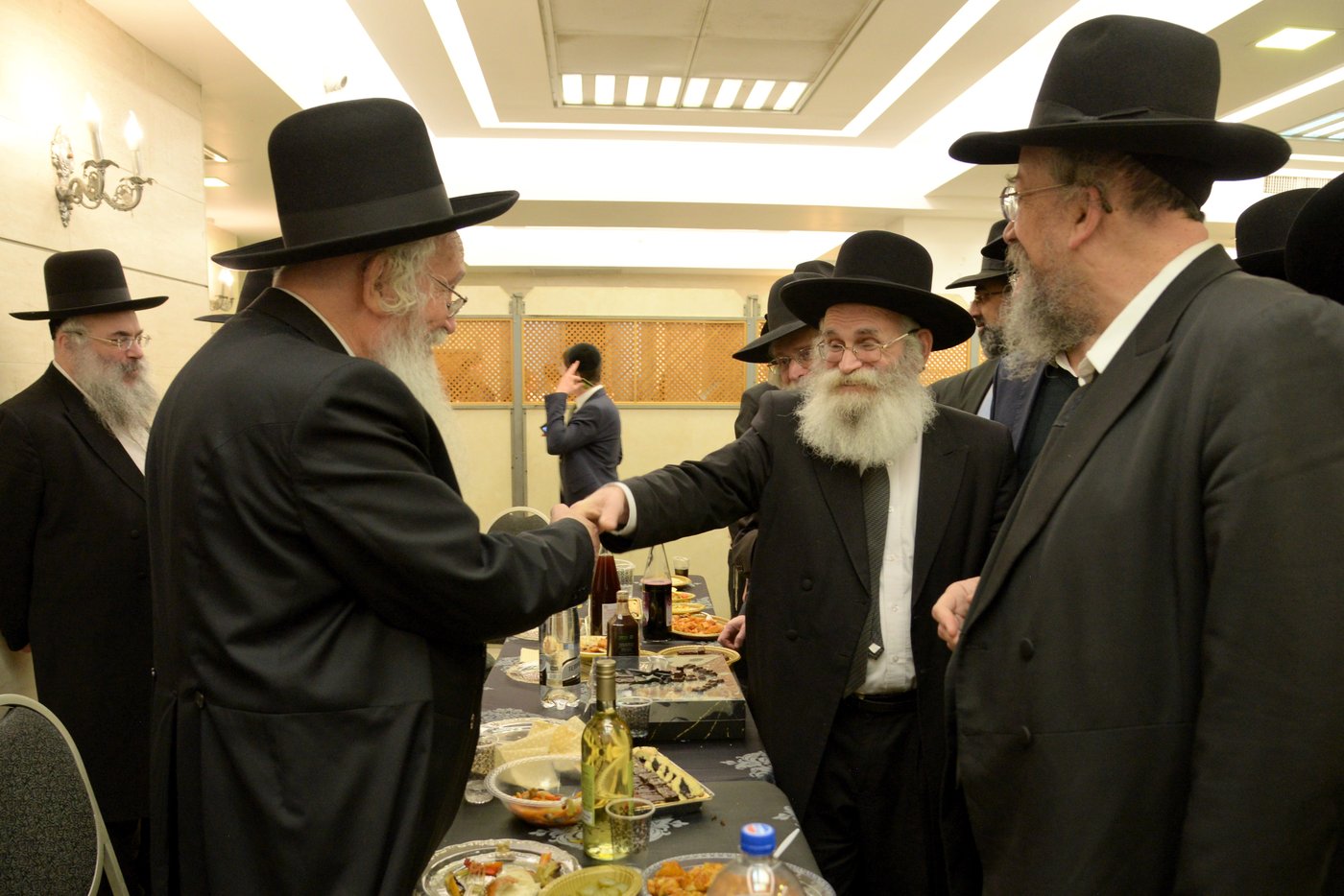 הגרא"י ליפקוביץ בשמחת הבר מצוה לנכד רבי משה דוד ליפקוביץ 