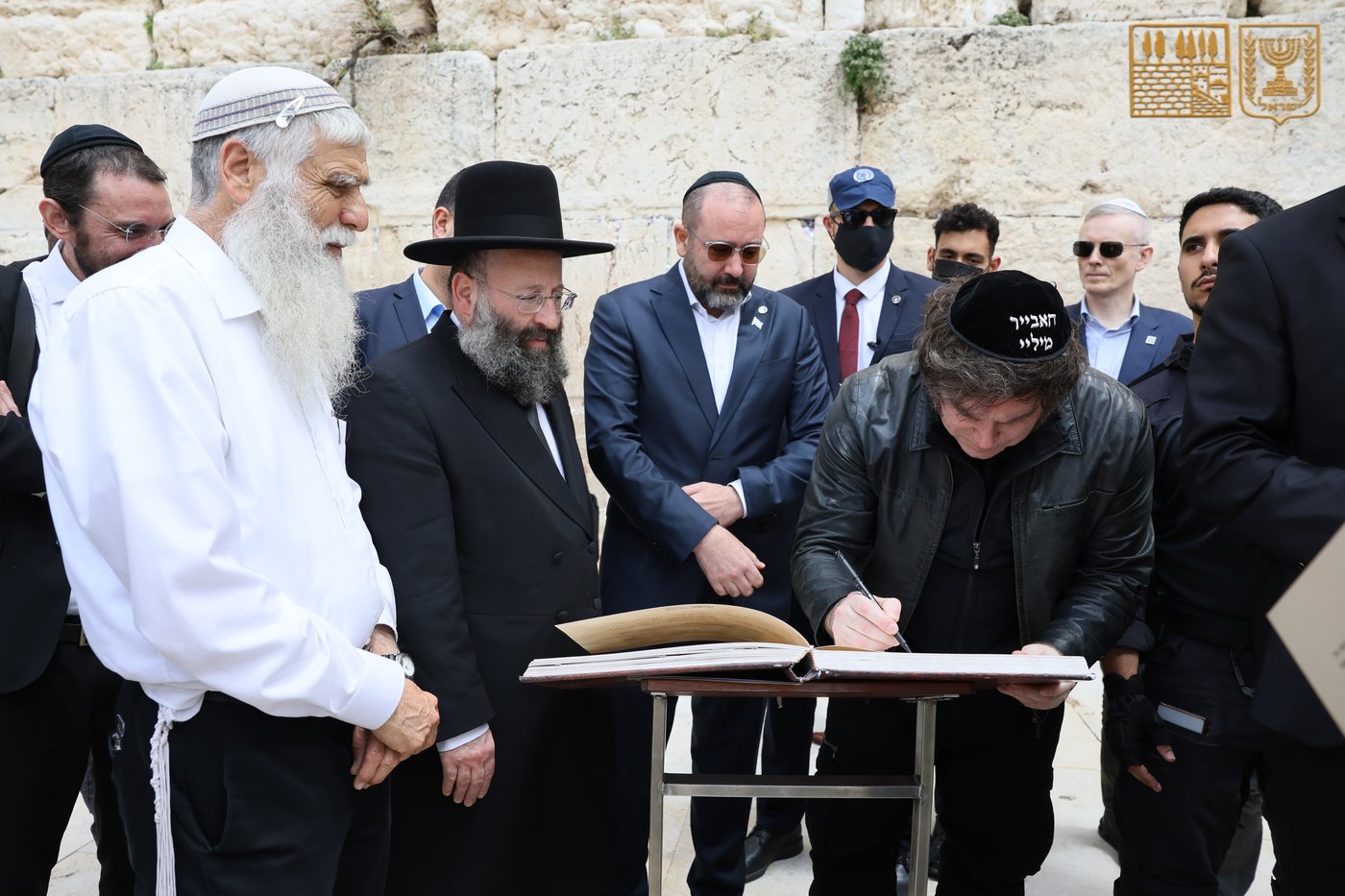 נשיא ארגנטינה נחת בישראל: ישר מהמסלול לכותל המערבי