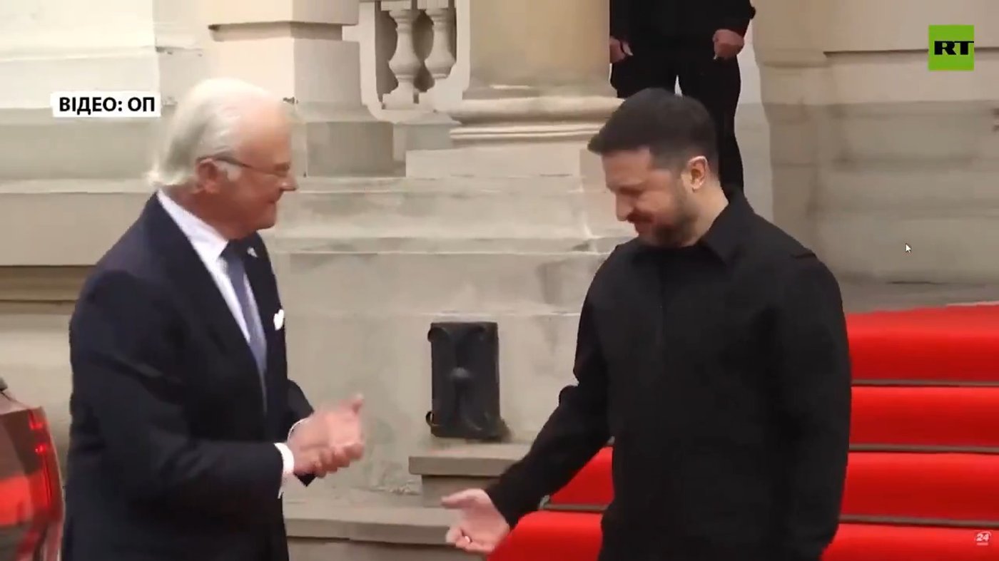 "לא נגעתי בו": המלך השוודי סירב ללחוץ את ידו של זלנסקי