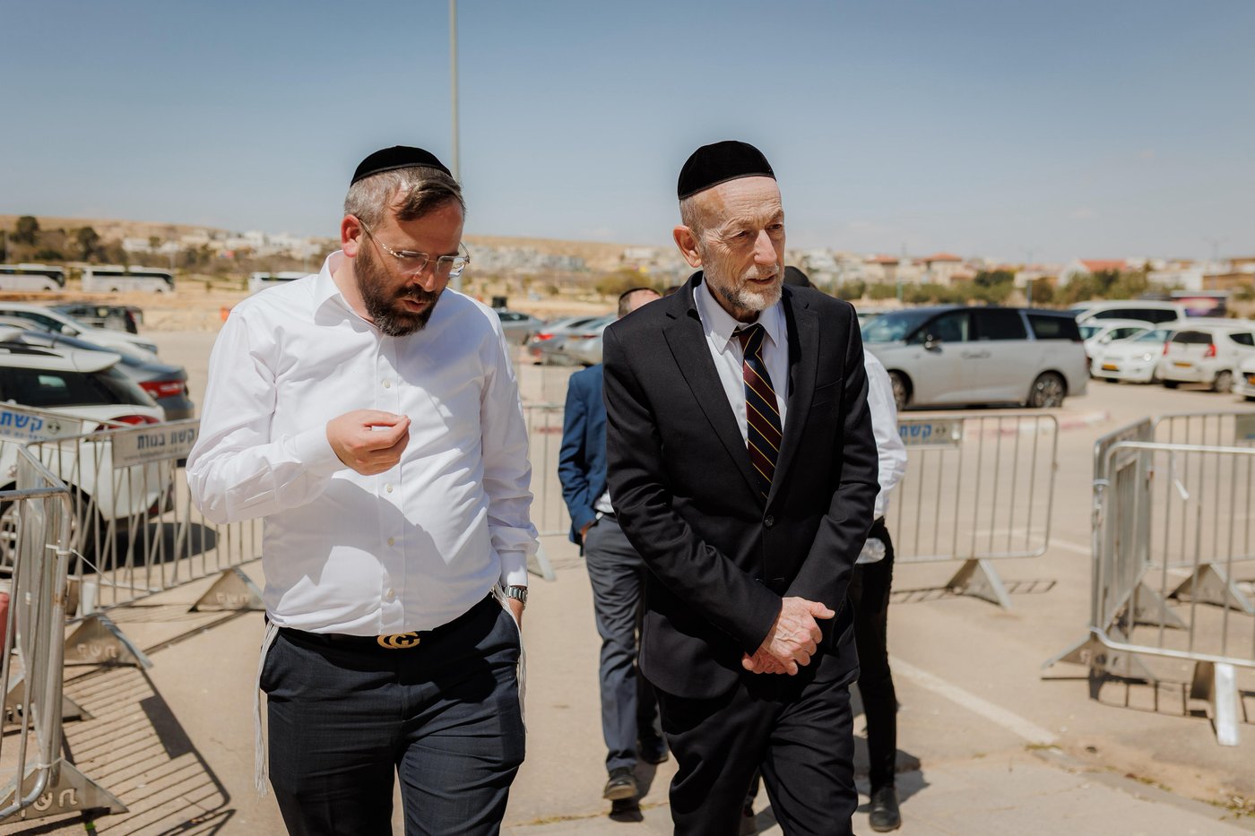 בין הזמנים חודש ניסן 