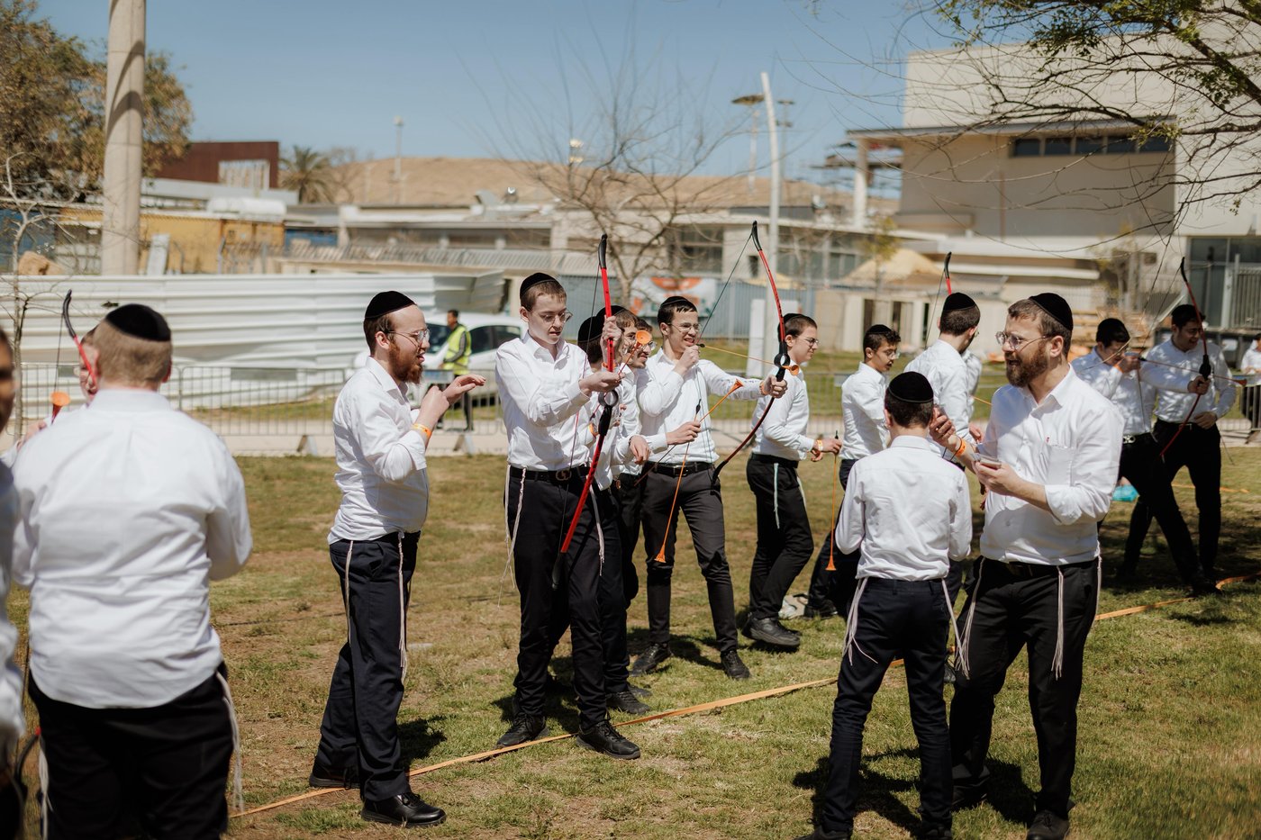 בין הזמנים חודש ניסן 