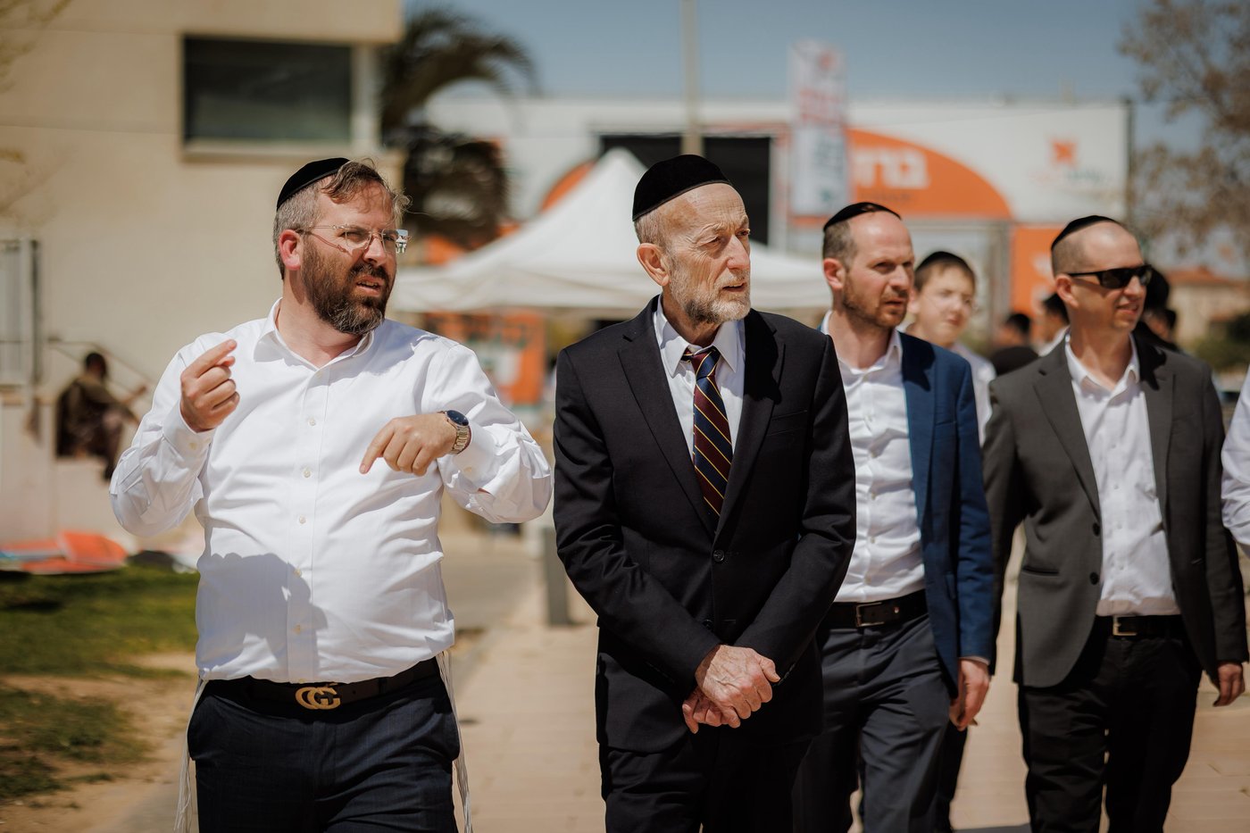 בין הזמנים חודש ניסן 