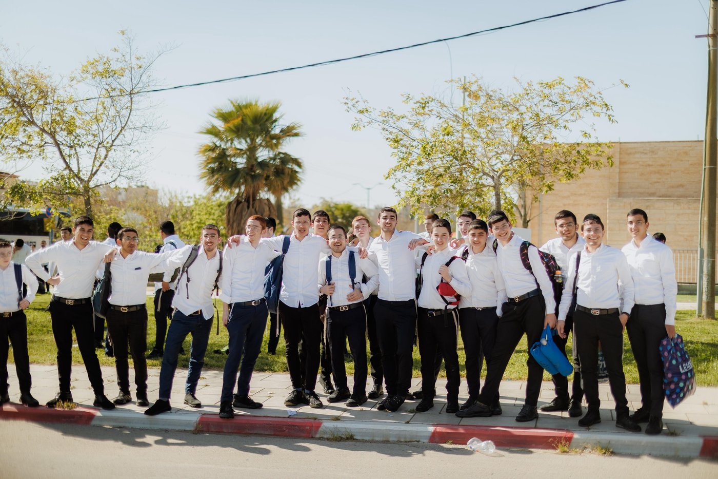 בין הזמנים חודש ניסן 