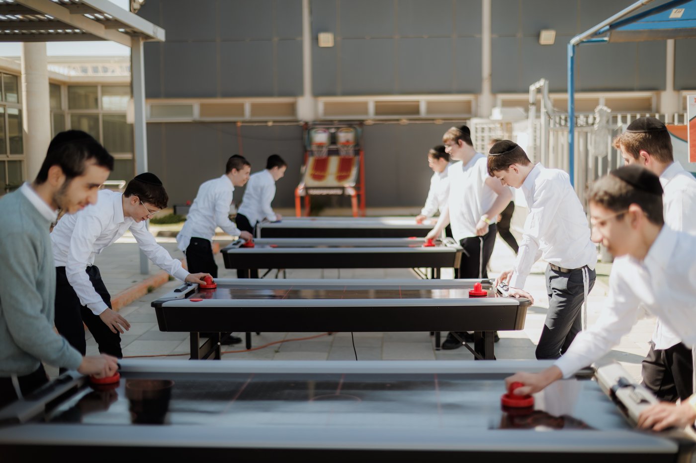 בין הזמנים חודש ניסן 