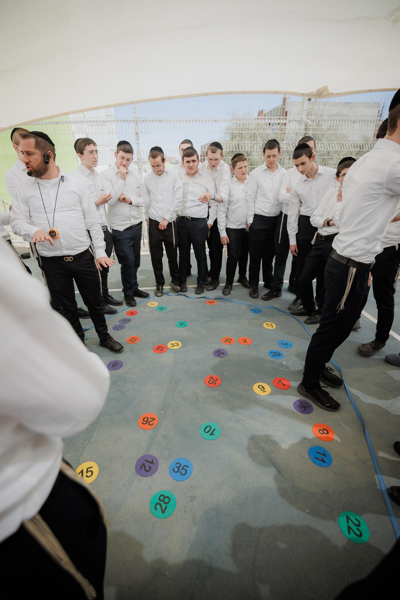 בין הזמנים חודש ניסן 