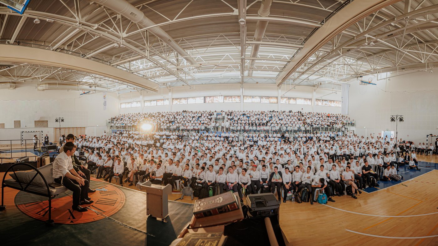 בין הזמנים חודש ניסן 