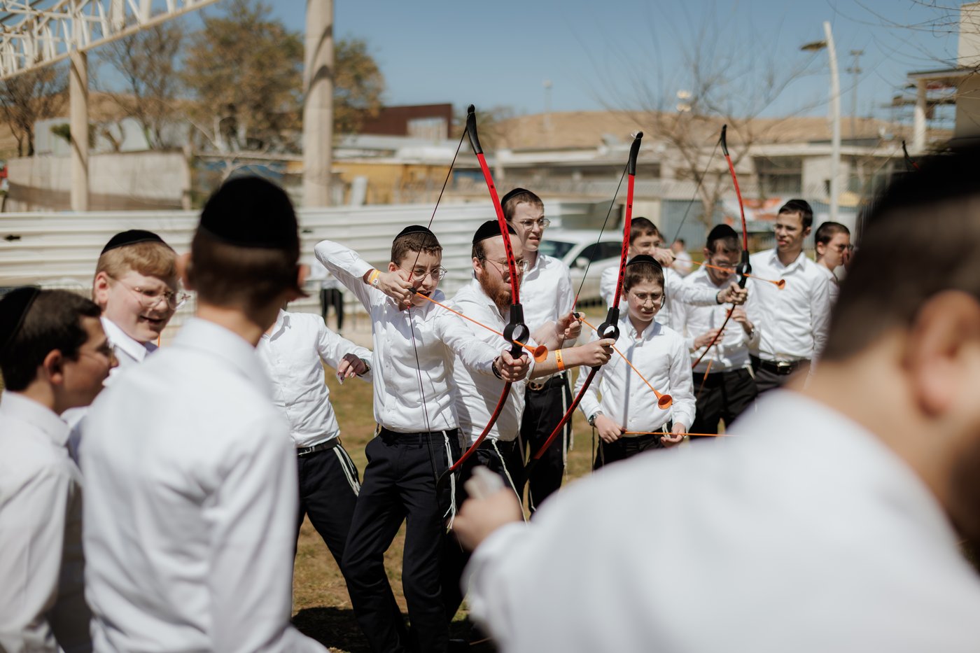 בין הזמנים חודש ניסן 