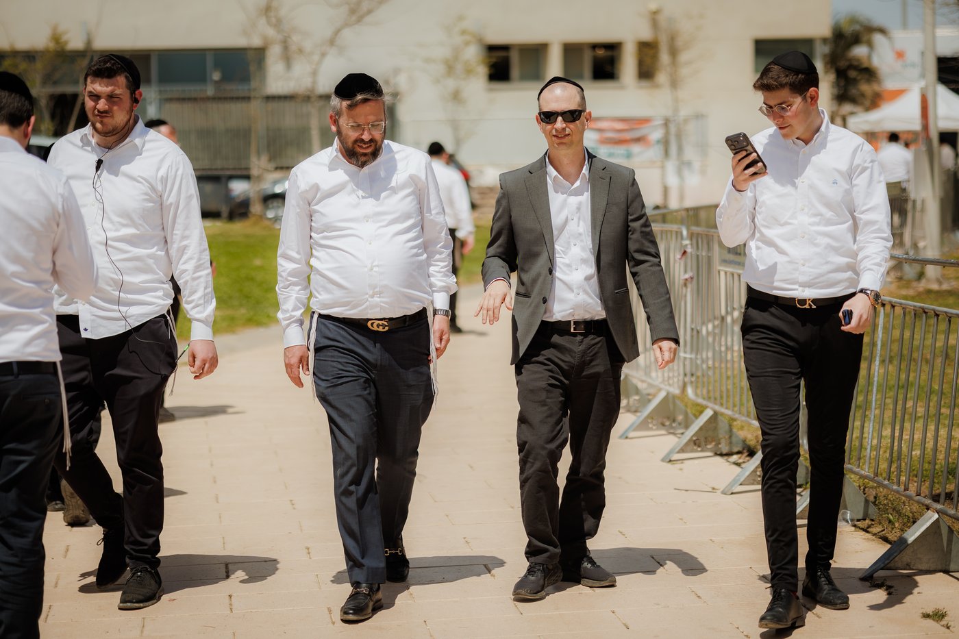 בין הזמנים חודש ניסן 