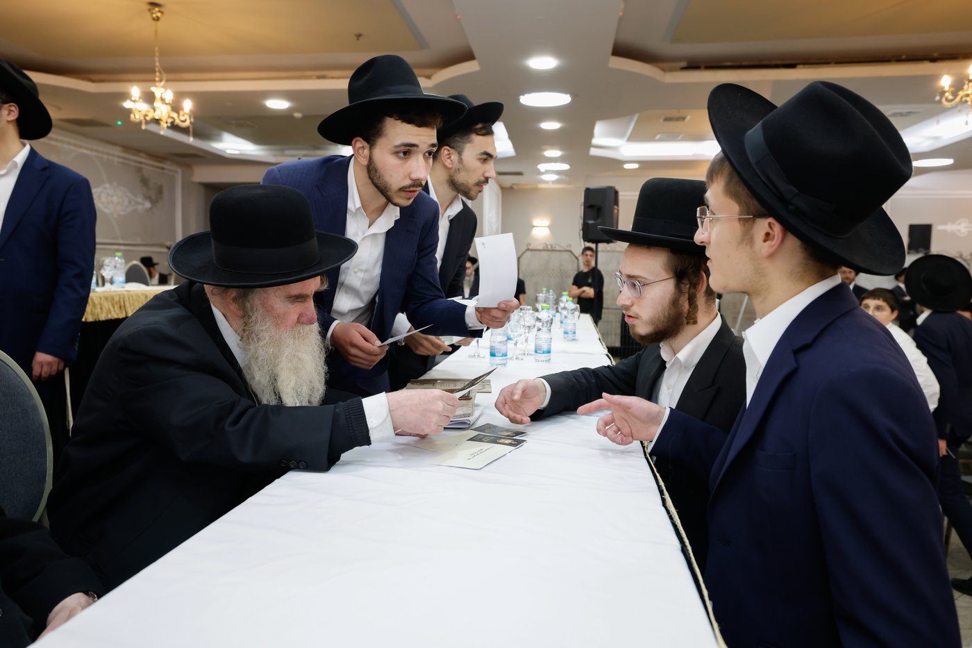 מעמד כבוד התורה 'וכתבתם'