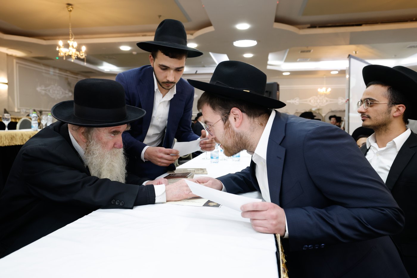 מעמד כבוד התורה 'וכתבתם'