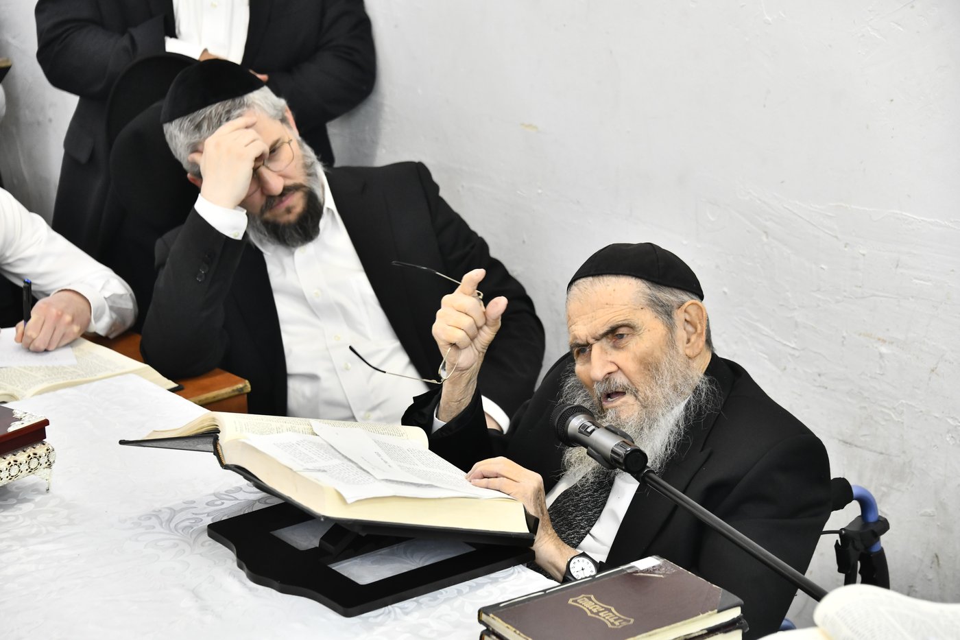 הגאון רבי יצחק הקר בישיבת גרודנא