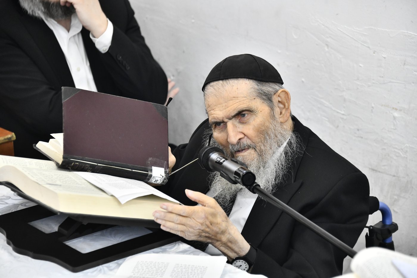 הגאון רבי יצחק הקר בישיבת גרודנא