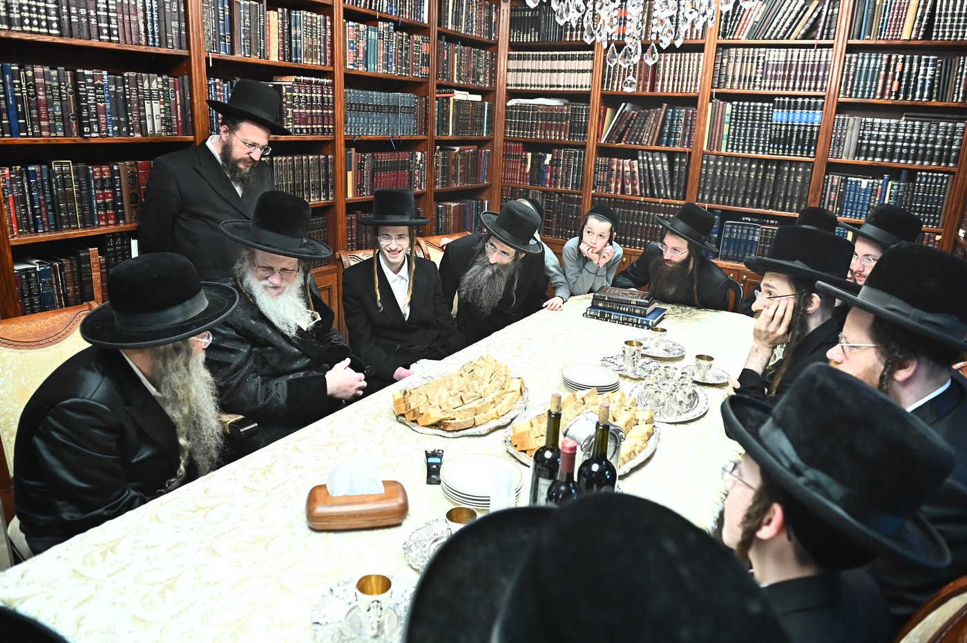 שמחת בית מודז'יץ - נדבורנה - יארוסלב - אופלה