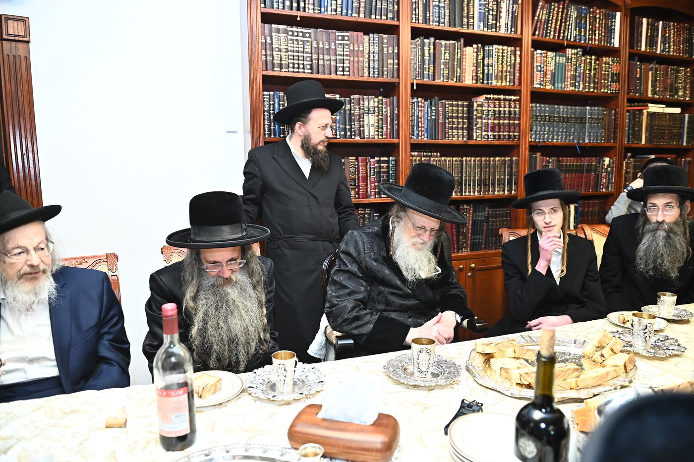 שמחת בית מודז'יץ - נדבורנה - יארוסלב - אופלה