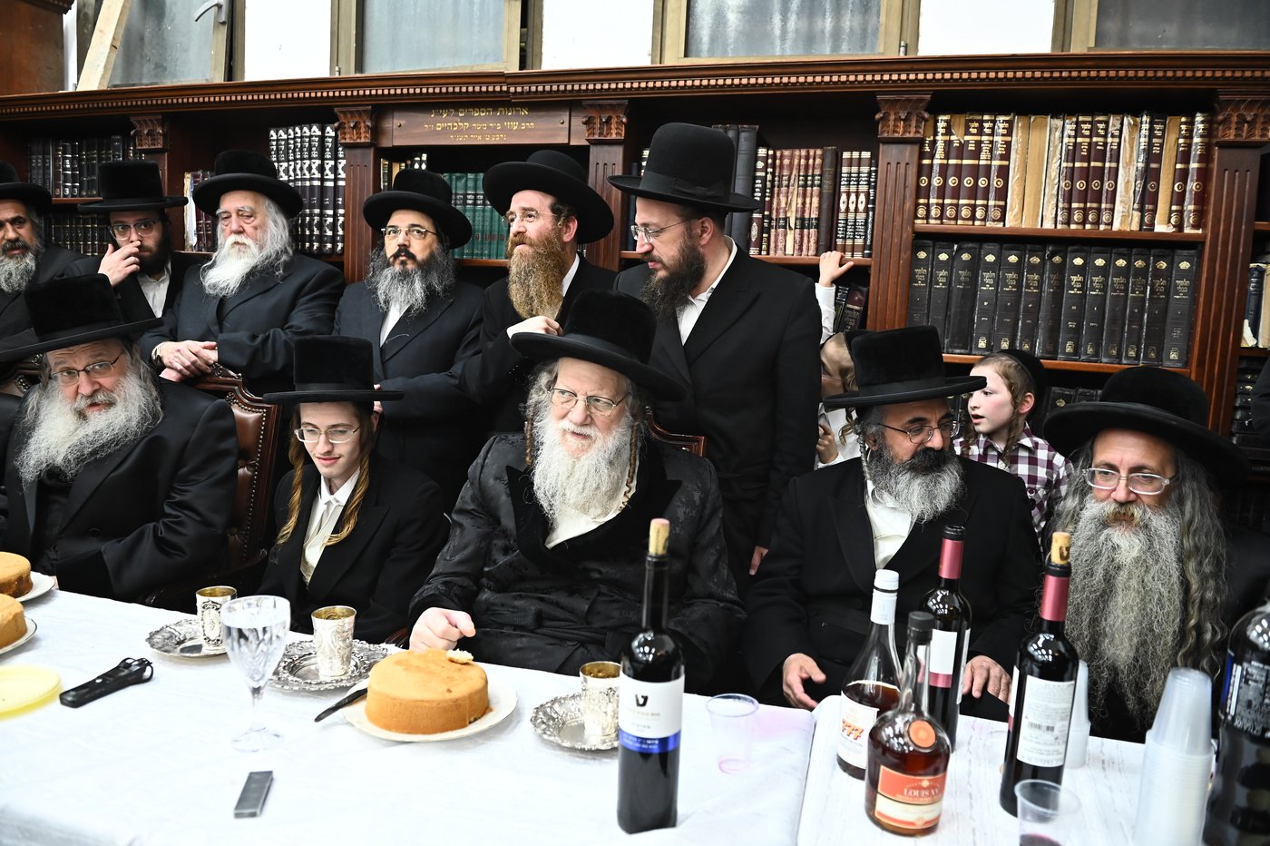 שמחת בית מודז'יץ - נדבורנה - יארוסלב - אופלה