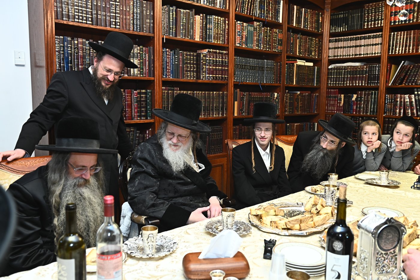 שמחת בית מודז'יץ - נדבורנה - יארוסלב - אופלה