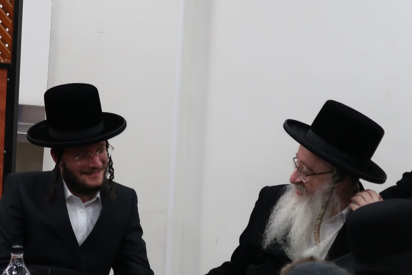 מסיבת הלחיים במעונו של האדמו"ר מביאלה