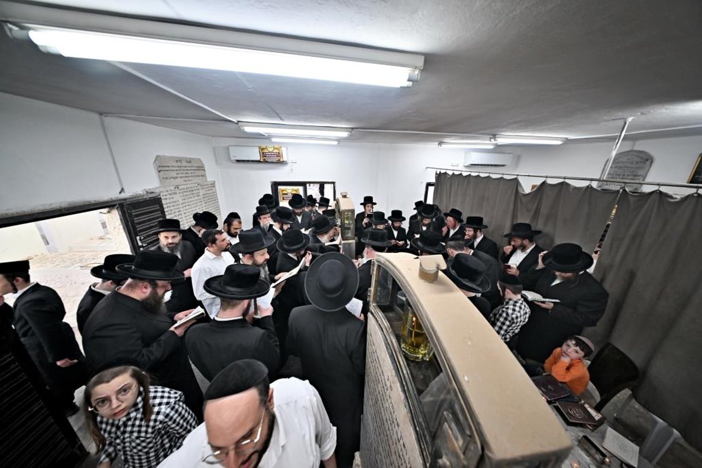 מראות מההעליה לציון האמרי יוסף מספינקא זצ"ל