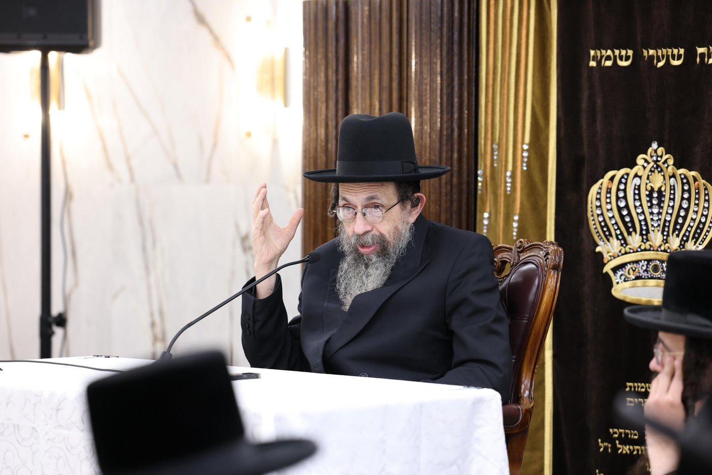 האדמו"ר מתולדות יהודה סטוטשין בפתיחת הזמן