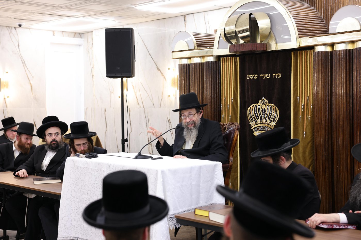 האדמו"ר מתולדות יהודה סטוטשין בפתיחת הזמן