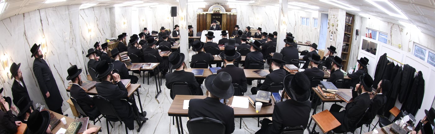 האדמו"ר מתולדות יהודה סטוטשין בפתיחת הזמן