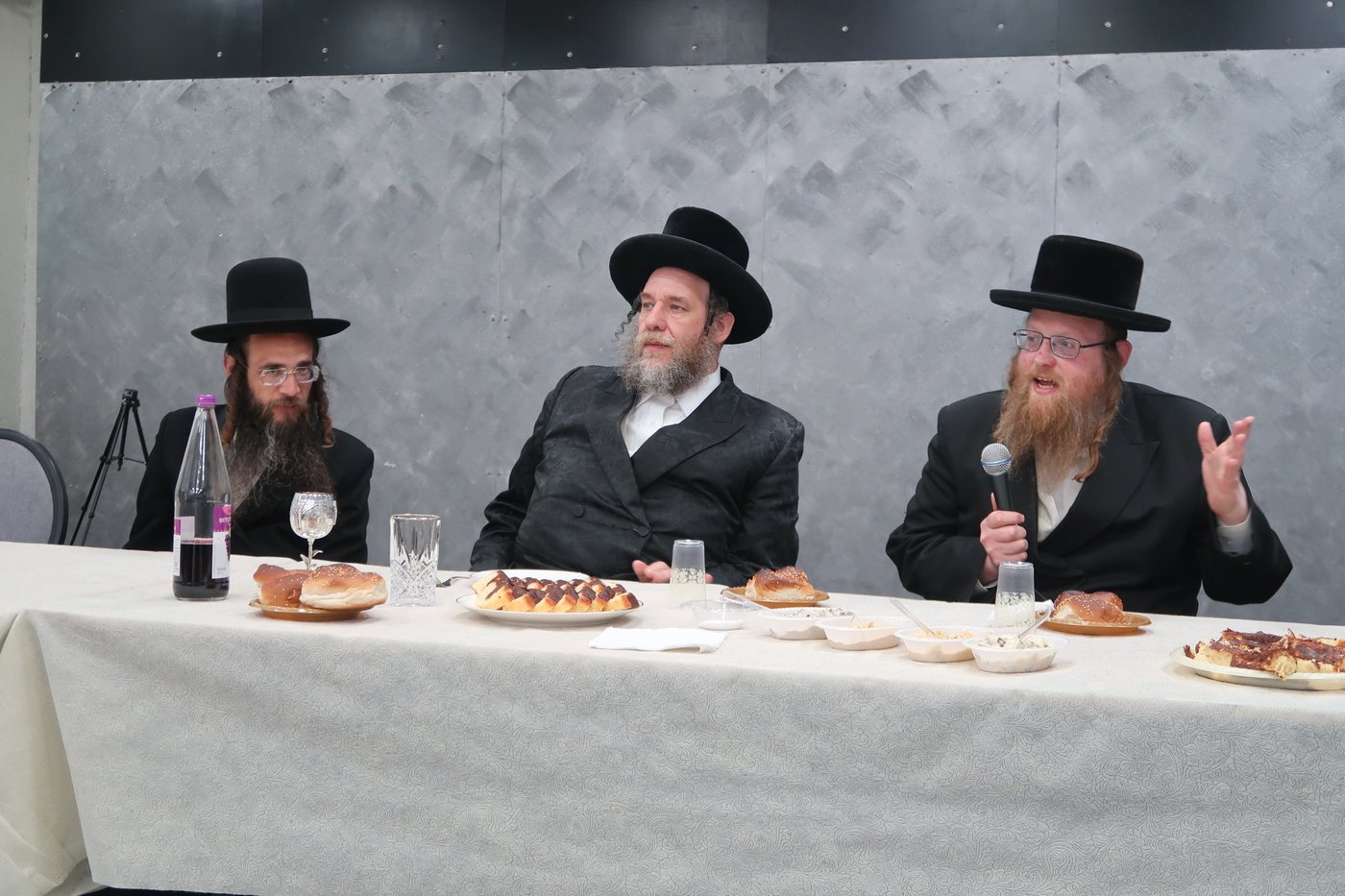 הרה"צ רבי יעקב מרדכי הגר בביקור בעמנואל 