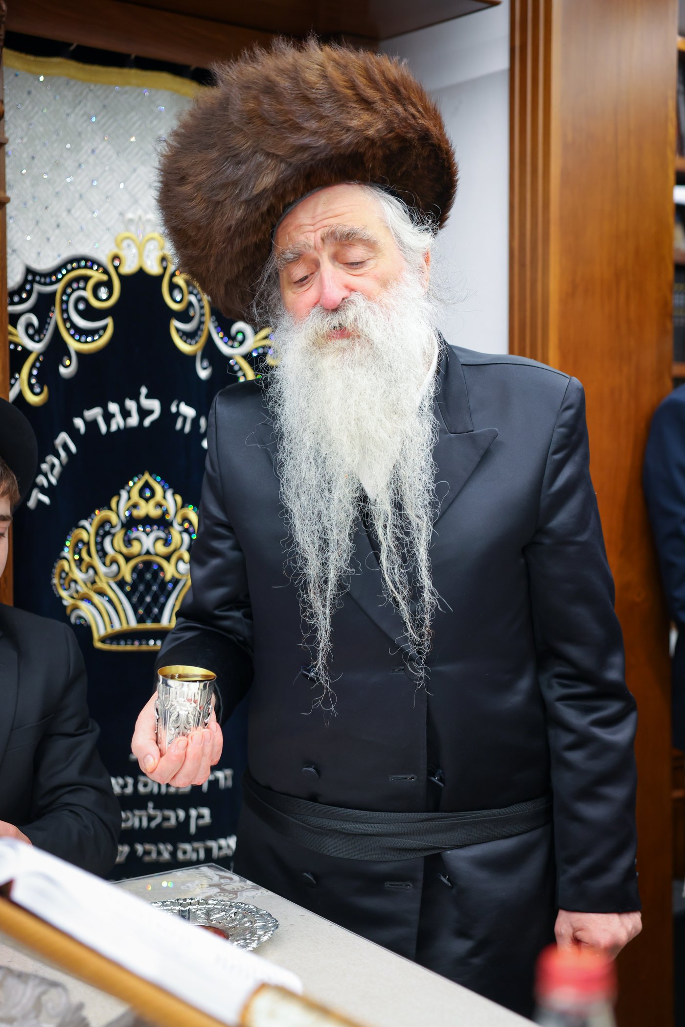 ערב ומוצאי שבת אצל הגר"מ שטרנבוך