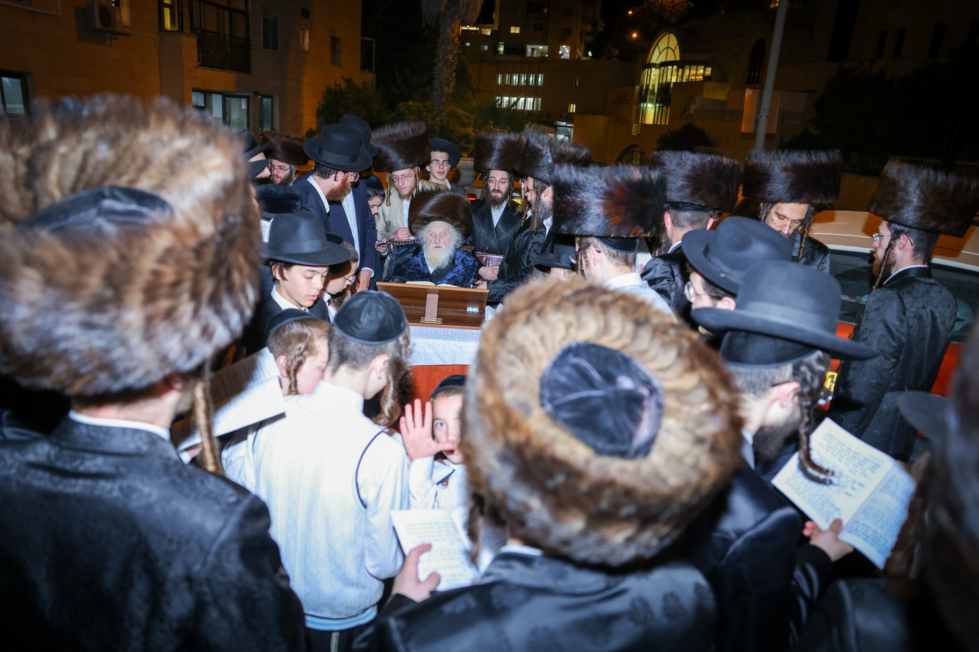 ערב ומוצאי שבת אצל הגר"מ שטרנבוך