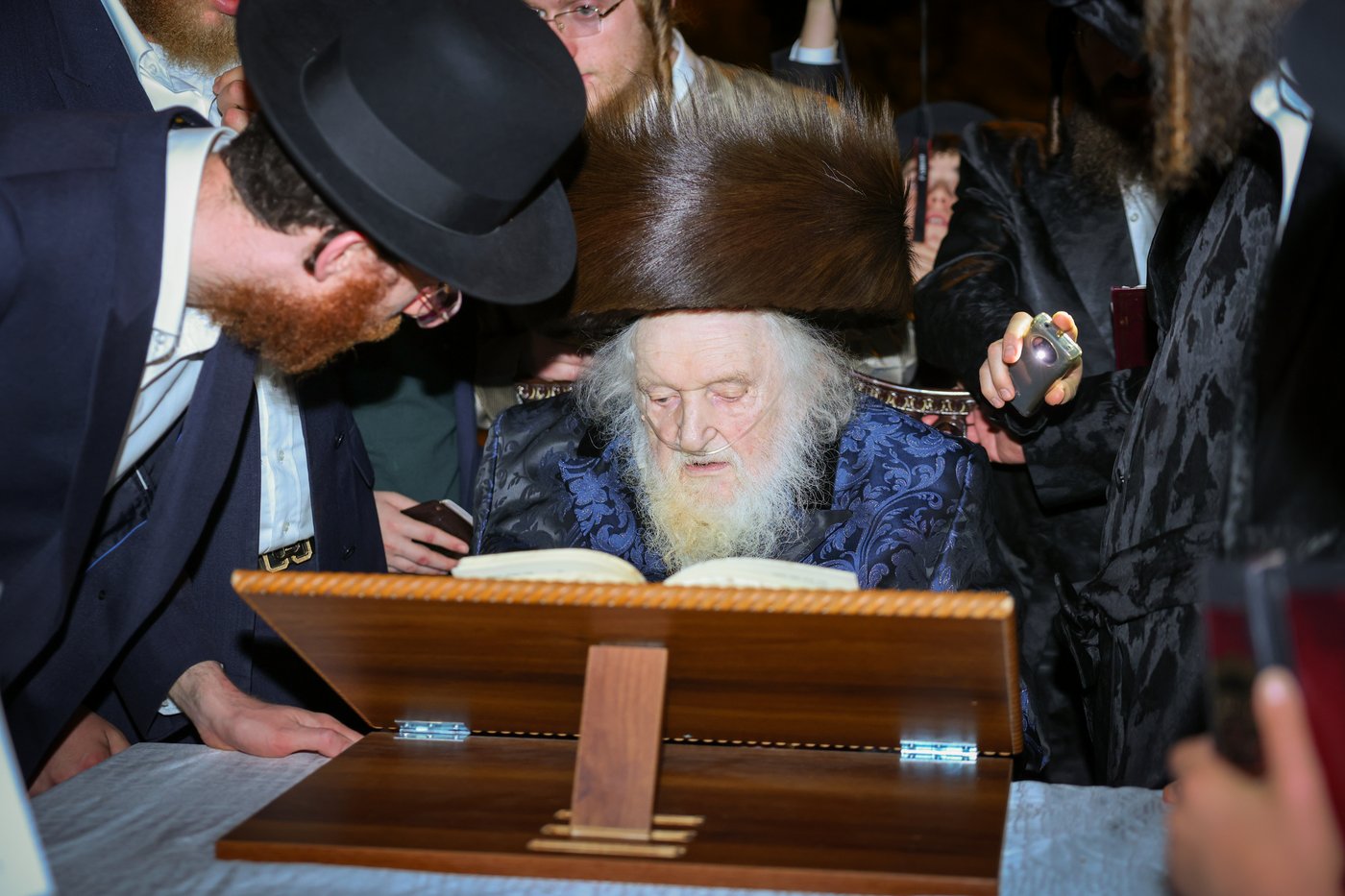 ערב ומוצאי שבת אצל הגר"מ שטרנבוך