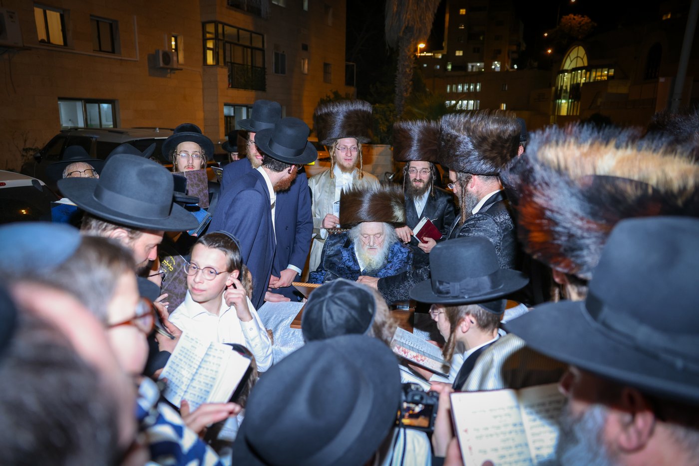 ערב ומוצאי שבת אצל הגר"מ שטרנבוך