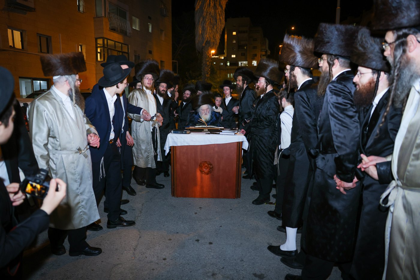 ערב ומוצאי שבת אצל הגר"מ שטרנבוך