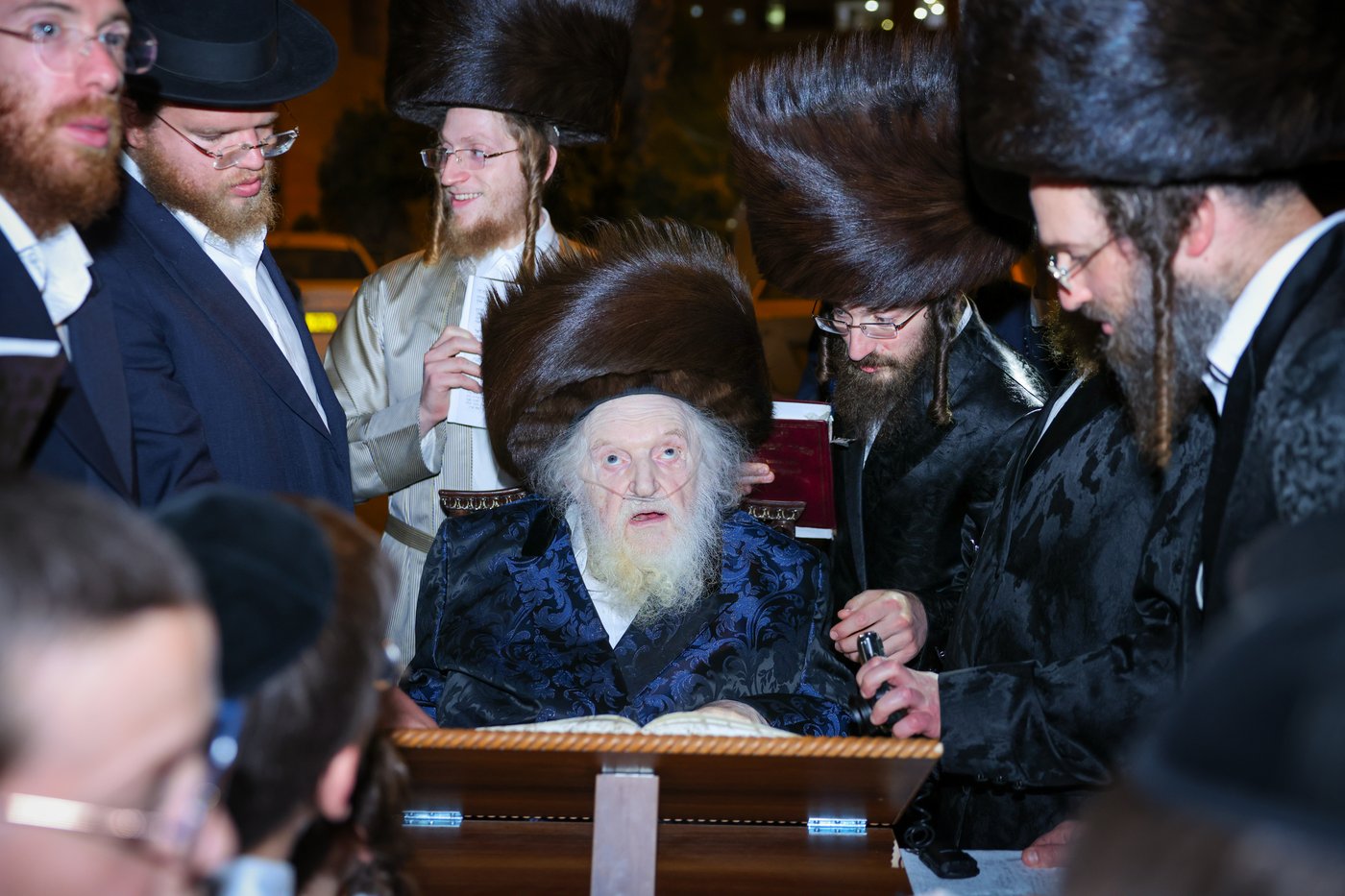 ערב ומוצאי שבת אצל הגר"מ שטרנבוך