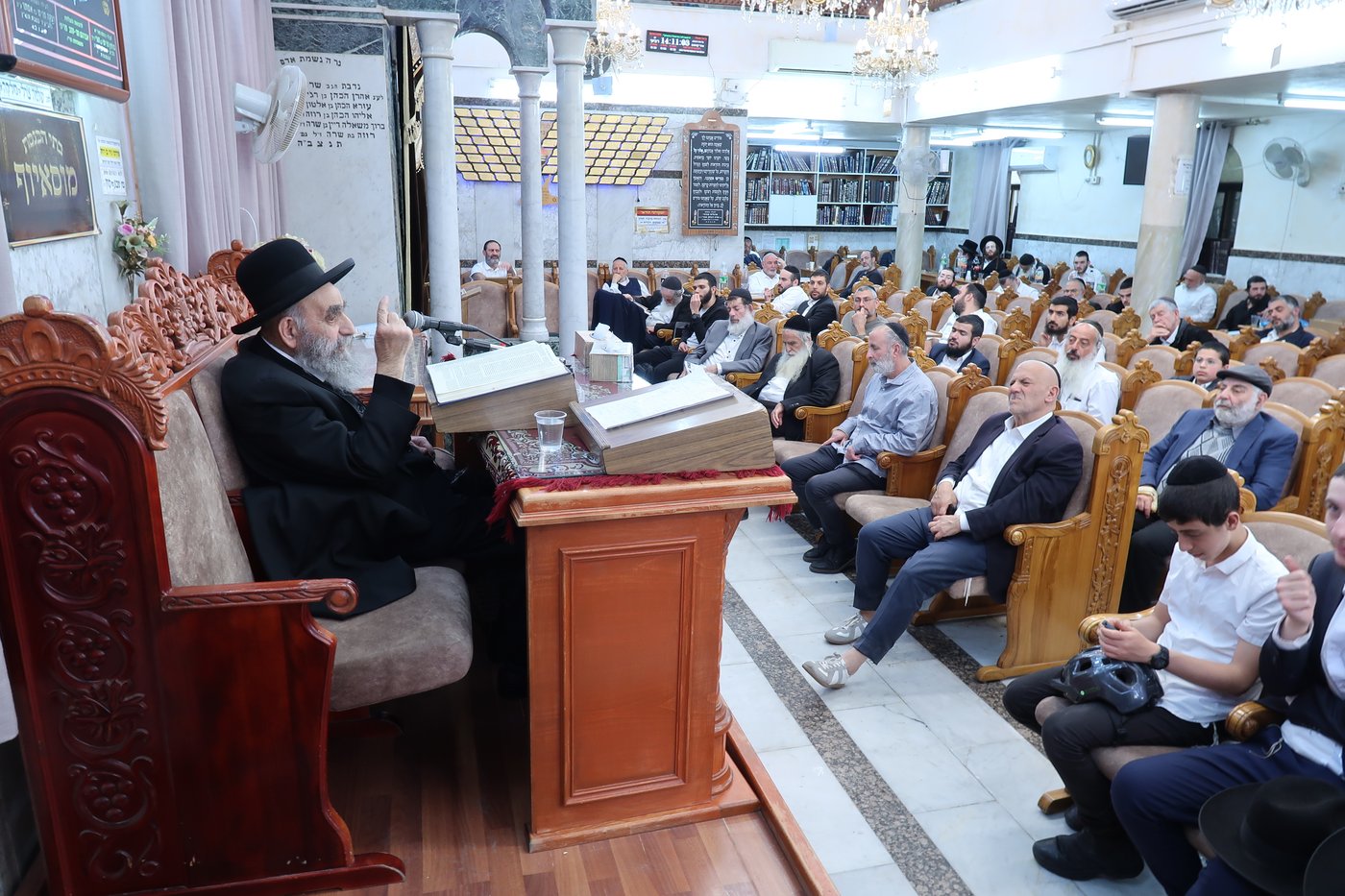 הגר"מ צדקה בשיעור במוסאיוף