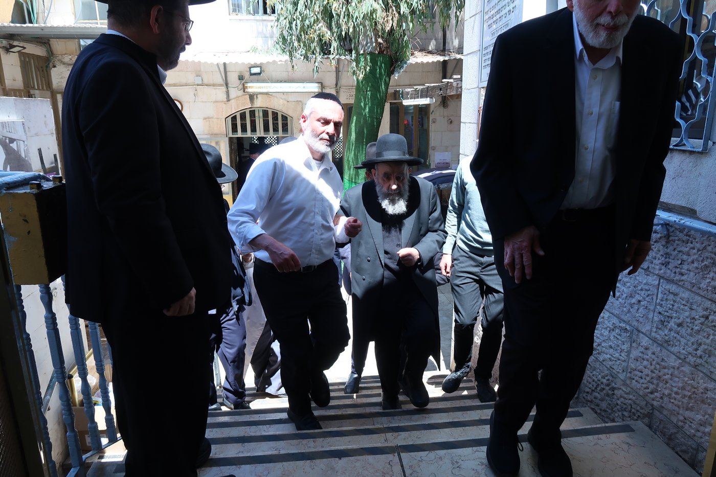 הגר"מ צדקה בשיעור במוסאיוף