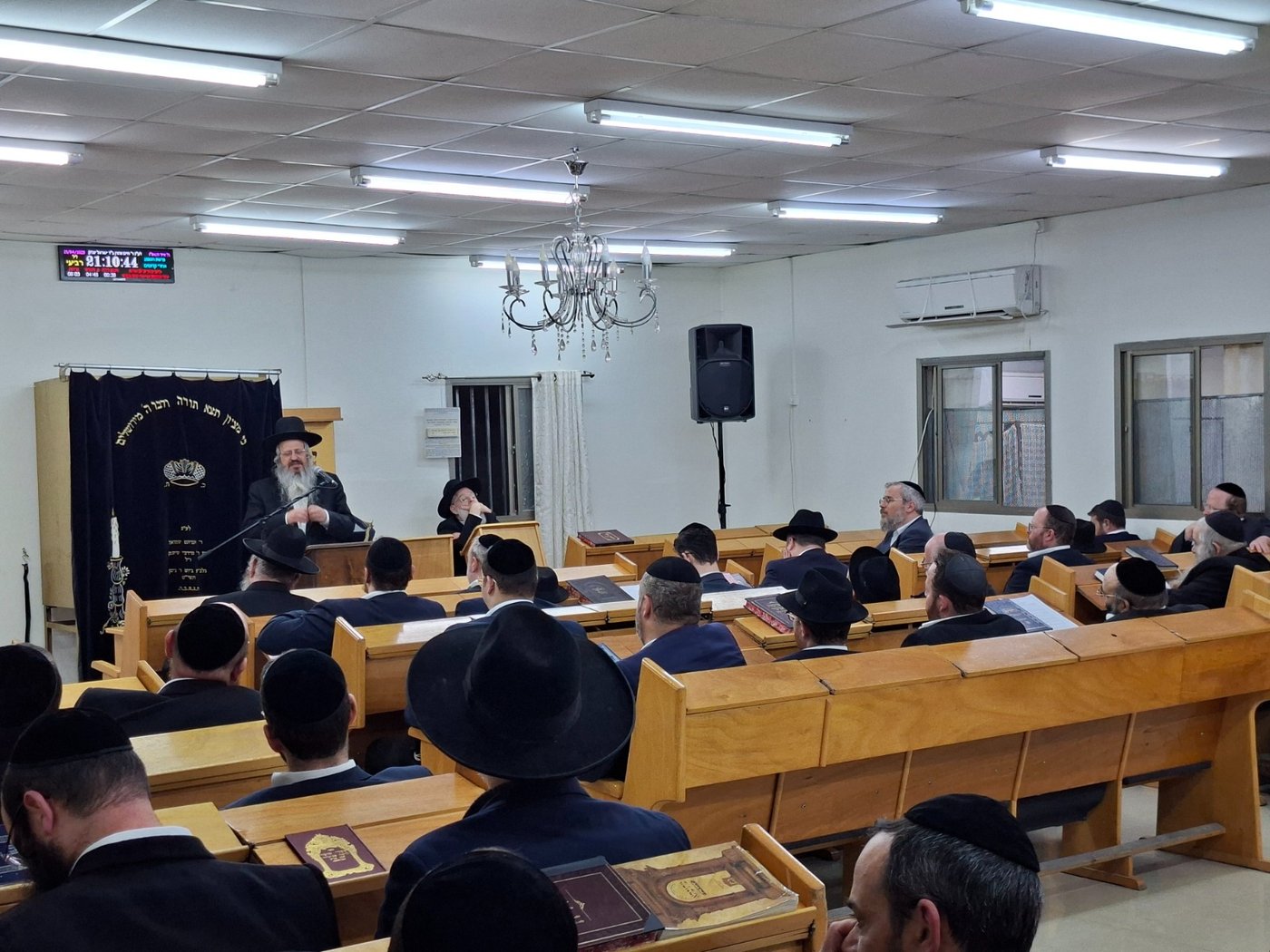 עצרת הספד על הרב יצחק דונט ז״ל