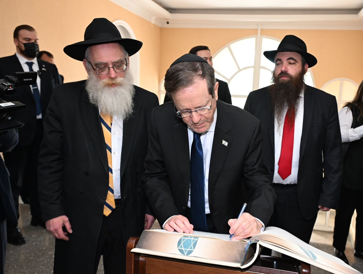 הנשיא הרצוג עם ראשי הקהילה היהודית בקזחסטן