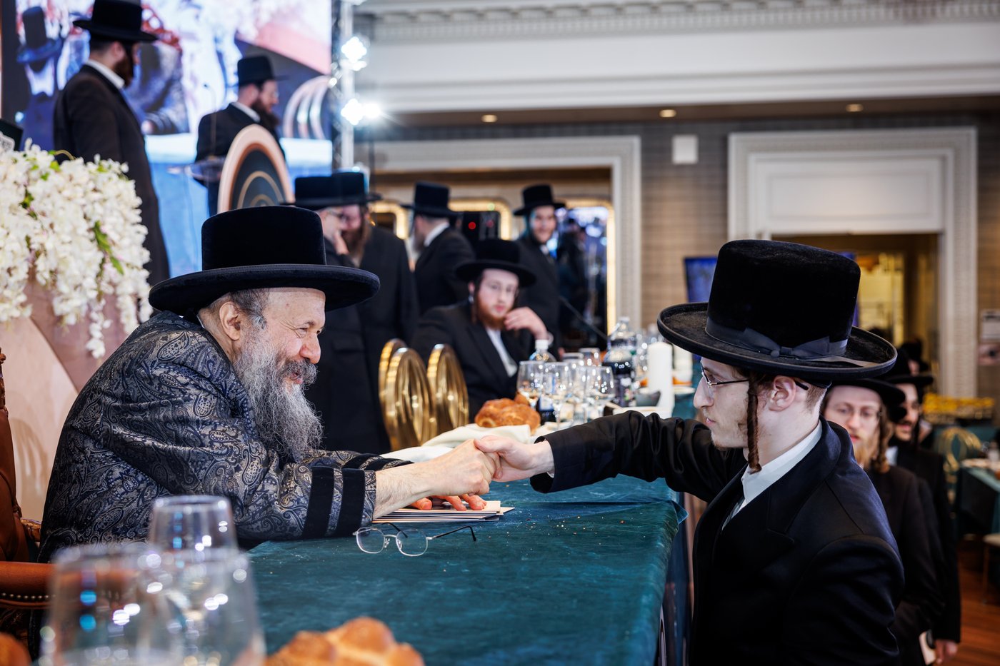 הדינרים בחצה"ק באבוב 45