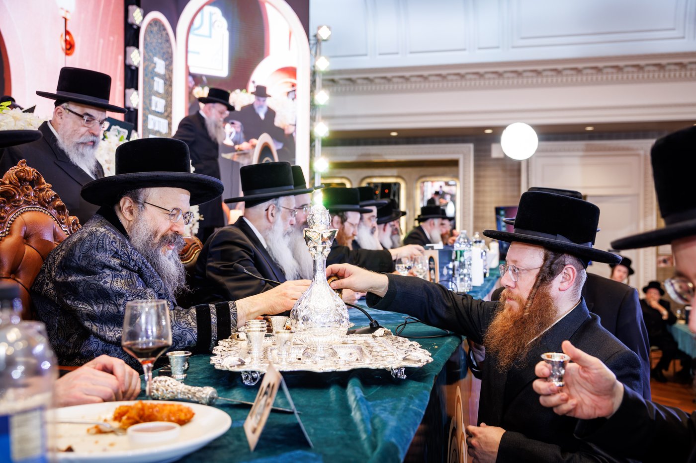 הדינרים בחצה"ק באבוב 45