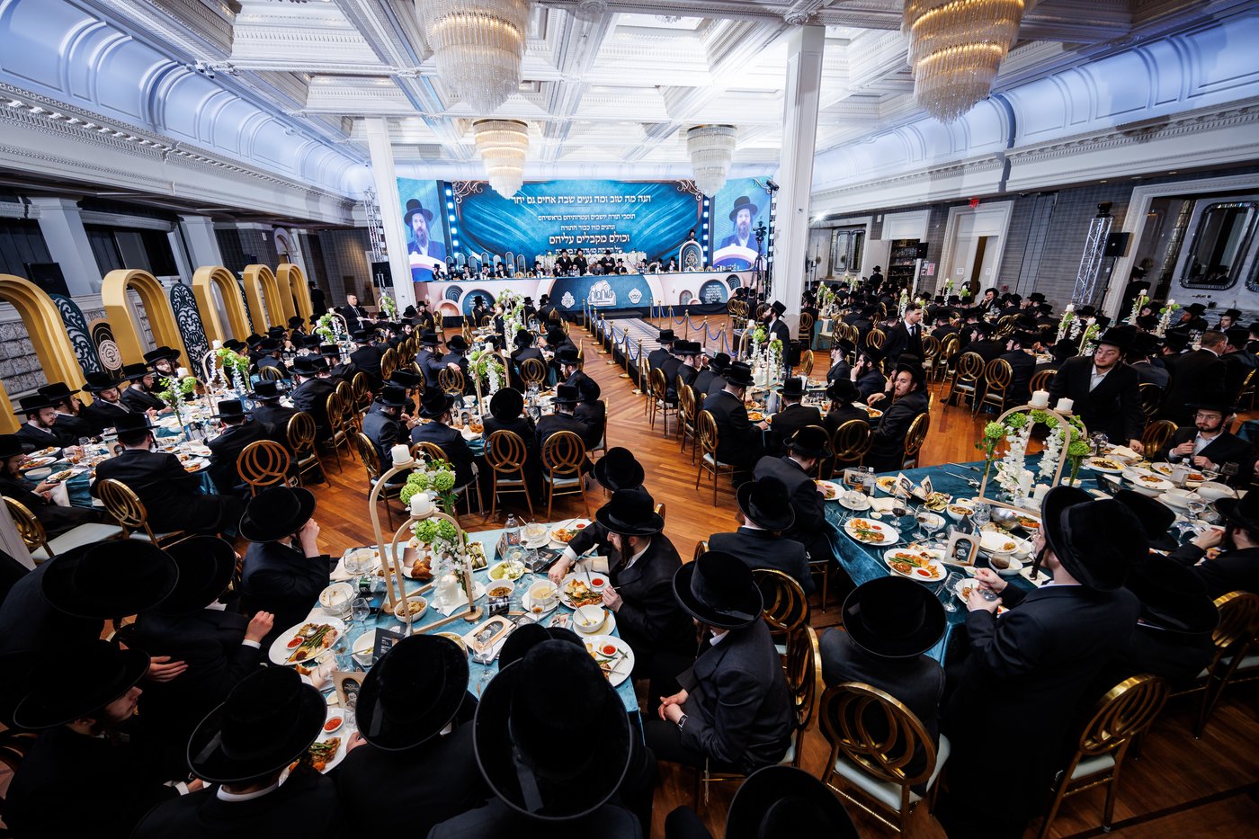 הדינרים בחצה"ק באבוב 45