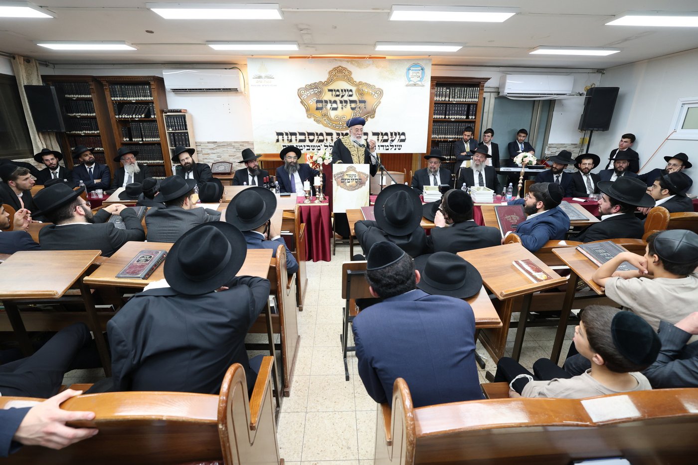 הגר"מ צדקה בישיבת תורת אברהם