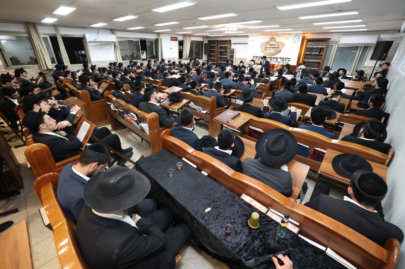 הגר"מ צדקה בישיבת תורת אברהם