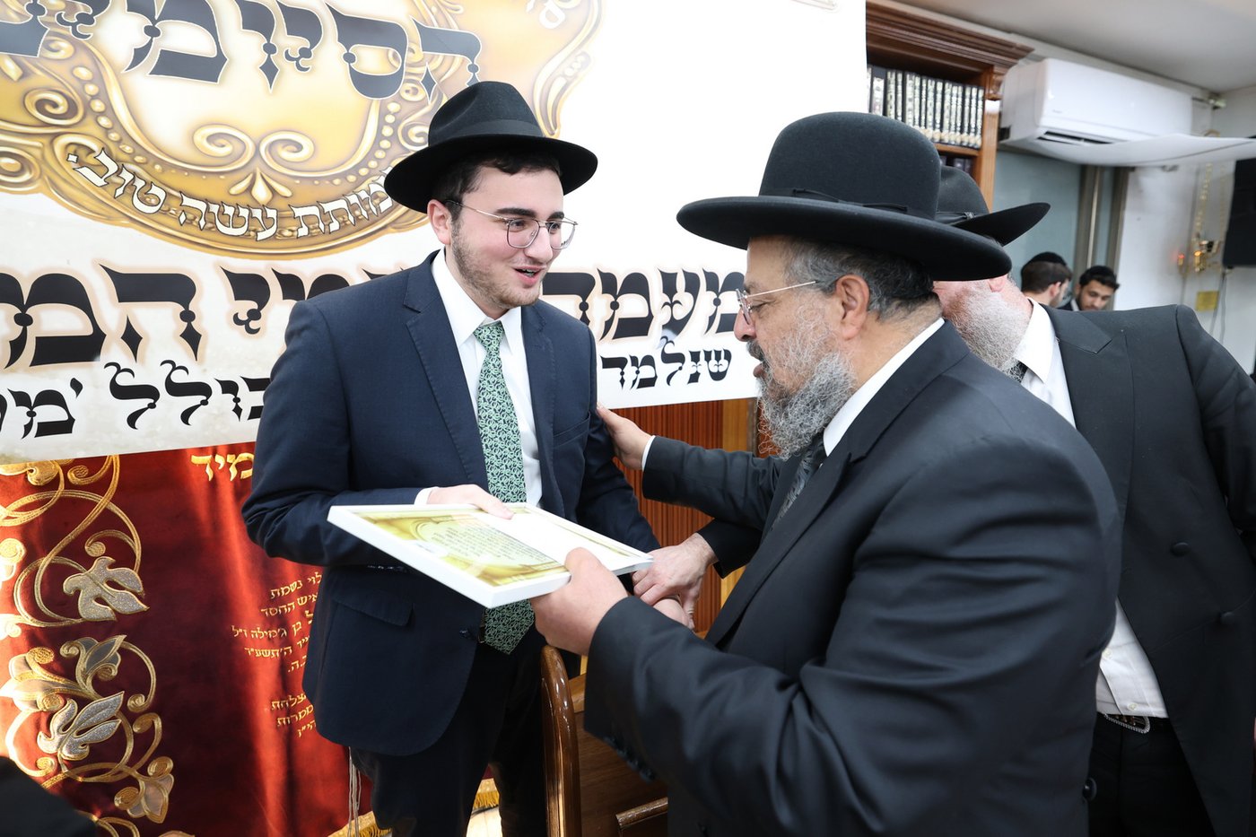 הגר"מ צדקה בישיבת תורת אברהם