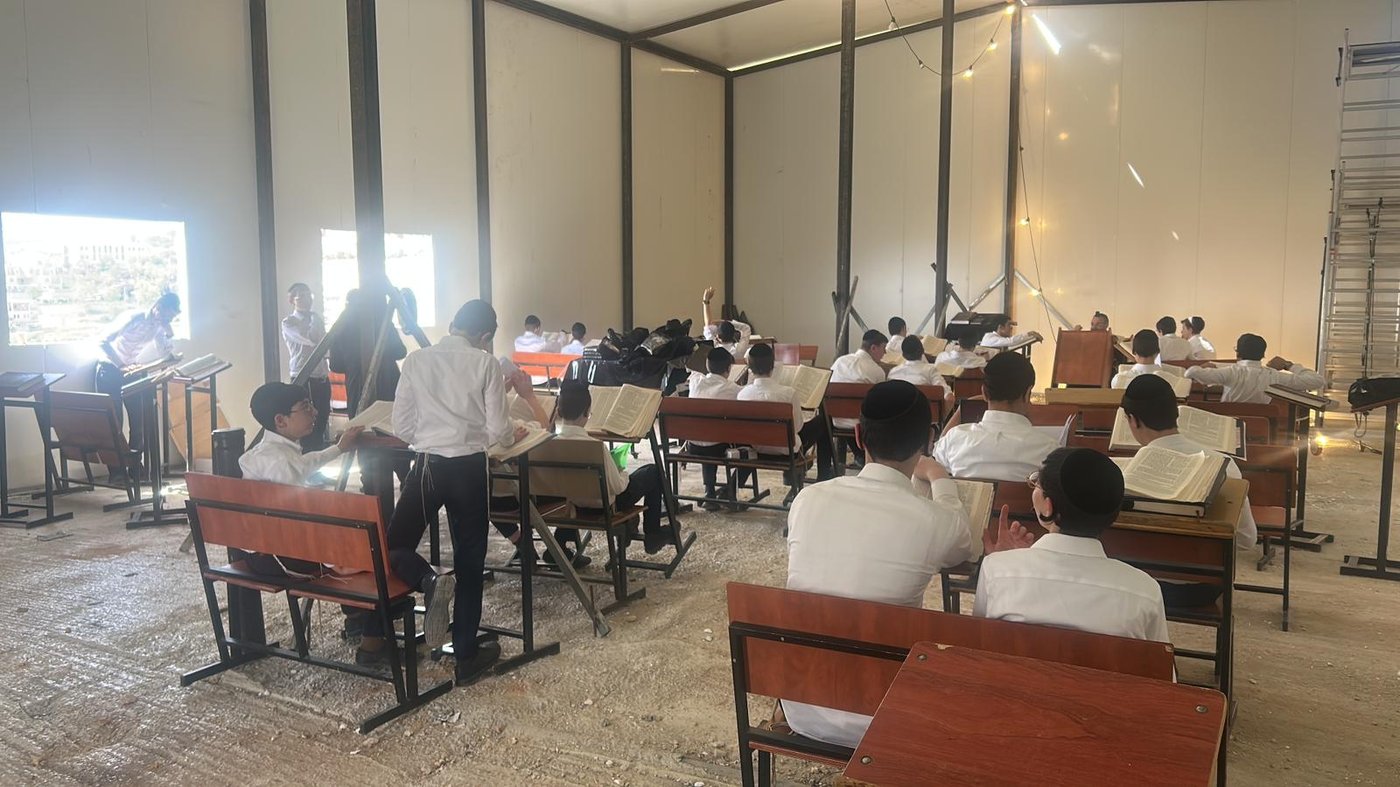 הריסת הישיבה בנווה יעקב