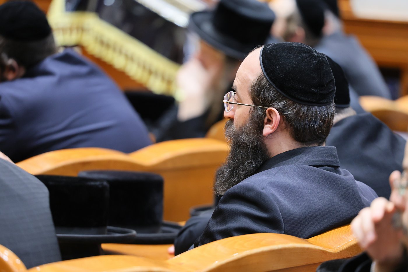 הגה"צ רבי אלימלך בידרמן בשיחת חיזוק בחיפה