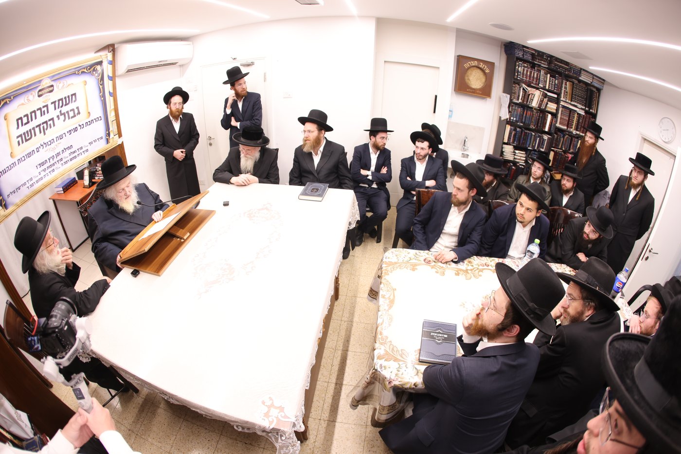 המעמד במעונו של הגר"מ שטרנבוך